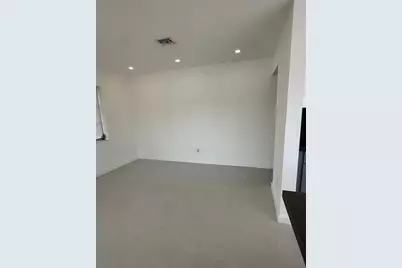 1054-1058 SW 2nd Street #1058, Hallandale Beach, FL 33009 - Photo 8