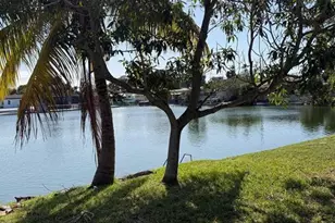 1054-1058 SW 2nd St, Hallandale Beach, FL 33009 - Photo 14