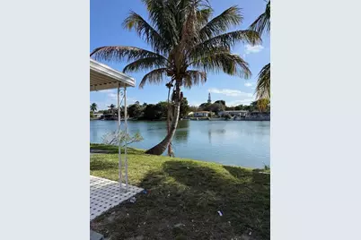 1054-1058 SW 2nd Street #1058, Hallandale Beach, FL 33009 - Photo 2