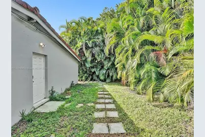 2500 NE 19th Street, Pompano Beach, FL 33062 - Photo 38