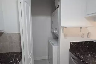 15470 SW 82nd Ln, Miami, FL 33193 - Photo 4