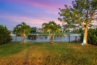 8550 Lakeside Bend, Parkland, FL 33076 - Photo 2