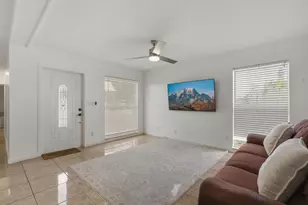 7907 NW 66th Terrace, Tamarac, FL 33321 - Photo 2