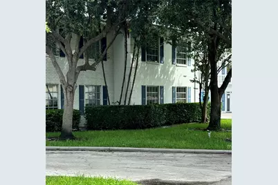 2171 NE 66th Street #801, Fort Lauderdale, FL 33308 - Photo 2