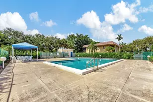 334 Lakeview Dr, Weston, FL 33326 - Photo 40