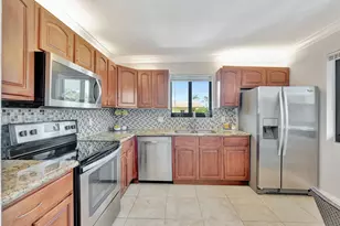 334 Lakeview Dr, Weston, FL 33326 - Photo 6