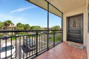 334 Lakeview Dr, Weston, FL 33326 - Photo 12