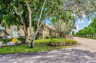 334 Lakeview Dr, Weston, FL 33326 - Photo 10