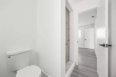 1380 W 31st Street, Riviera Beach, FL 33404 - Photo 16