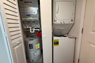 2106 S Cypress Bend Dr, Pompano Beach, FL 33069 - Photo 10