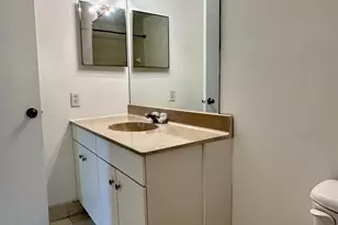 3299 NW 44th St, Oakland Park, FL 33309 - Photo 16