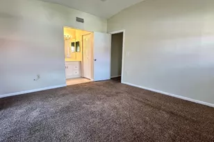 3299 NW 44th St, Oakland Park, FL 33309 - Photo 10