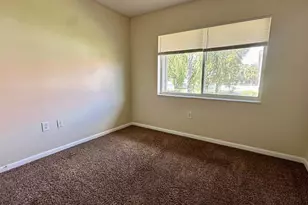 3299 NW 44th St, Oakland Park, FL 33309 - Photo 18