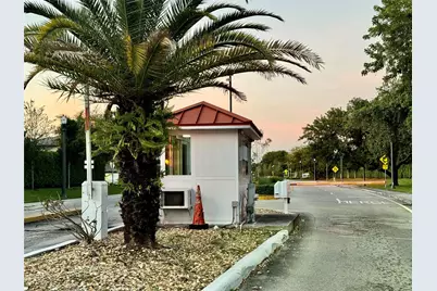 2821 Somerset Drive #216, Fort Lauderdale, FL 33311 - Photo 16