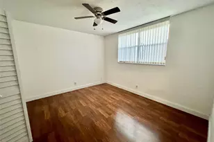 2821 Somerset Dr, Lauderdale Lakes, FL 33311 - Photo 10