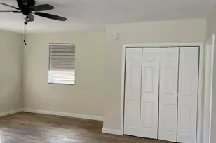 126 SE 10th St, Hallandale Beach, FL 33009 - Photo 8