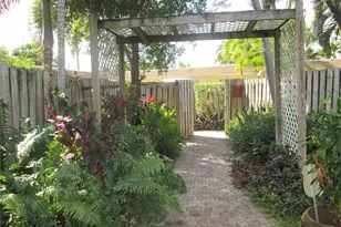 1330 Holly Heights Dr, Fort Lauderdale, FL 33304 - Photo 6