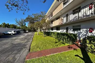 6005 Del Lago Cir, Sunrise, FL 33313 - Photo 4