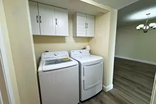 6005 Del Lago Cir, Sunrise, FL 33313 - Photo 14