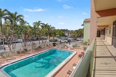 100 SE 6th Avenue #203, Pompano Beach, FL 33060 - Photo 18