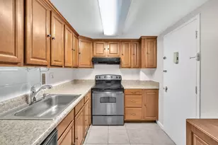 1865 79th Street Causeway, Miami Beach, FL 33141 - Photo 10