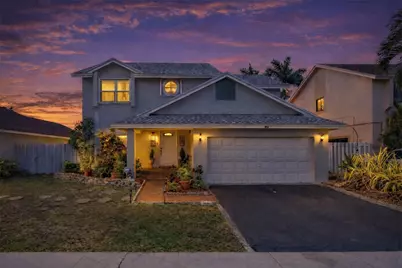 961 SW 98th Avenue, Pembroke Pines, FL 33025 - Photo 1