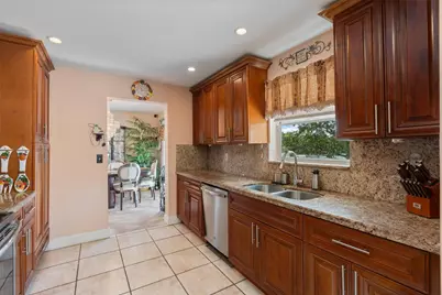 961 SW 98th Avenue, Pembroke Pines, FL 33025 - Photo 16
