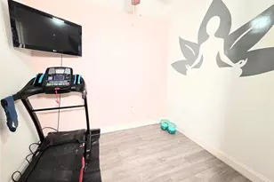 1735 NE 164th St, Miami, FL 33162 - Photo 12