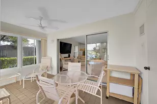 724 Nantucket Cir, Lake Worth, FL 33467 - Photo 10