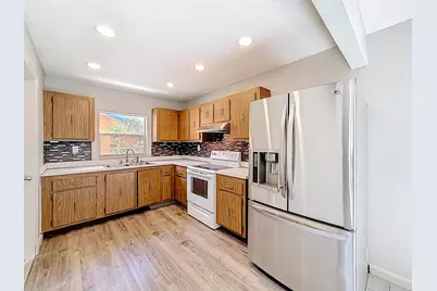 311 SW 79th Terrace, North Lauderdale, FL 33068 - Photo 8