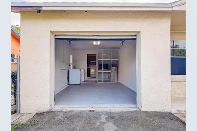 311 SW 79th Terrace, North Lauderdale, FL 33068 - Photo 12