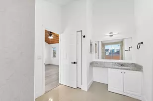 3951 Coral Springs Dr, Coral Springs, FL 33065 - Photo 34