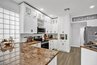 9814 NW 1st Manor, Coral Springs, FL 33071 - Photo 4