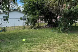 645 NW 64th St, Miami, FL 33150 - Photo 22