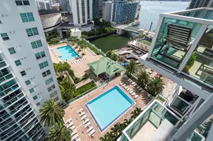 41 SE 5th St, Miami, FL 33131 - Photo 2