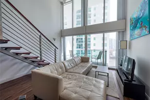 41 SE 5th St, Miami, FL 33131 - Photo 12