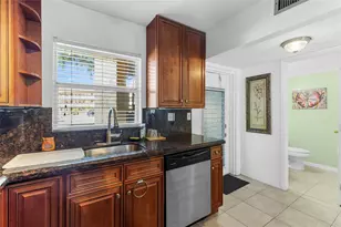 9350 Sunrise Lakes Blvd, Sunrise, FL 33322 - Photo 30