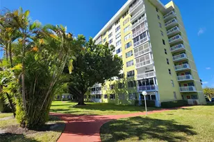 4400 Hillcrest Dr, Hollywood, FL 33021 - Photo 26