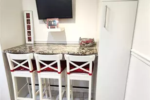 4400 Hillcrest Dr, Hollywood, FL 33021 - Photo 4