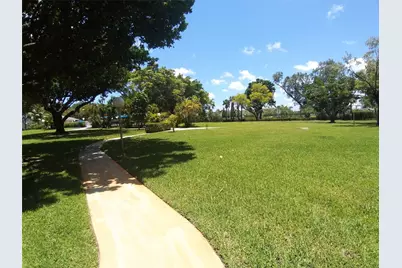 4400 Hillcrest Drive #404, Hollywood, FL 33021 - Photo 32