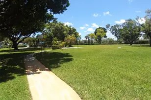 4400 Hillcrest Dr, Hollywood, FL 33021 - Photo 32