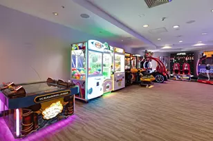 18001 Collins Ave, North Miami Beach, FL 33160 - Photo 40