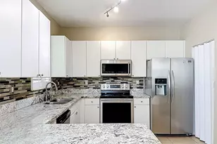 12770 SW 53rd St, Miramar, FL 33027 - Photo 10