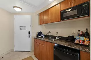 18001 Collins Ave, Sunny Isles Beach, FL 33160 - Photo 14
