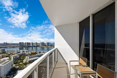 18001 Collins Avenue #2615, Sunny Isles Beach, FL 33160 - Photo 32