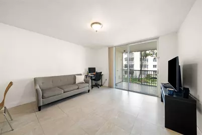 8225 Lake Drive #205, Doral, FL 33166 - Photo 8