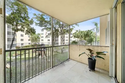 8225 Lake Drive #205, Doral, FL 33166 - Photo 18