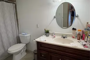 8225 Lake Dr, Doral, FL 33166 - Photo 10