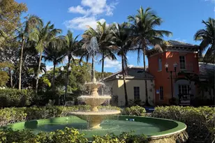 8225 Lake Dr, Doral, FL 33166 - Photo 28