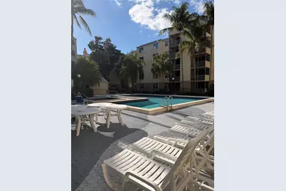 8225 Lake Drive #205, Doral, FL 33166 - Photo 24